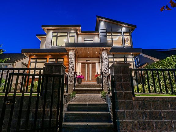 2nd image of 1111 Dublin St