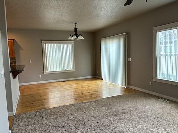 5th image of 4526 N Kilee Ave