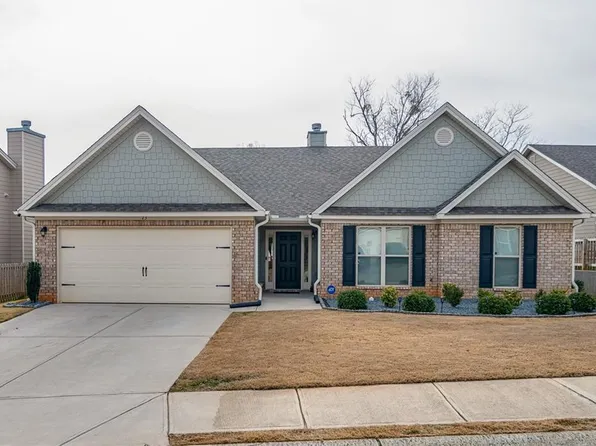 23 Goldshore Way, Statham, GA 30666