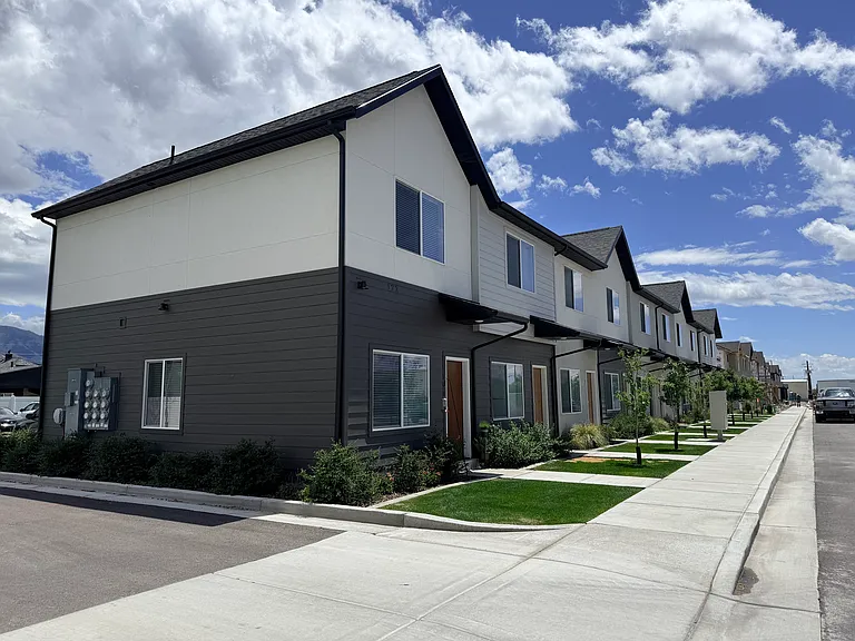 172 N 400 W #7 — Photo 23