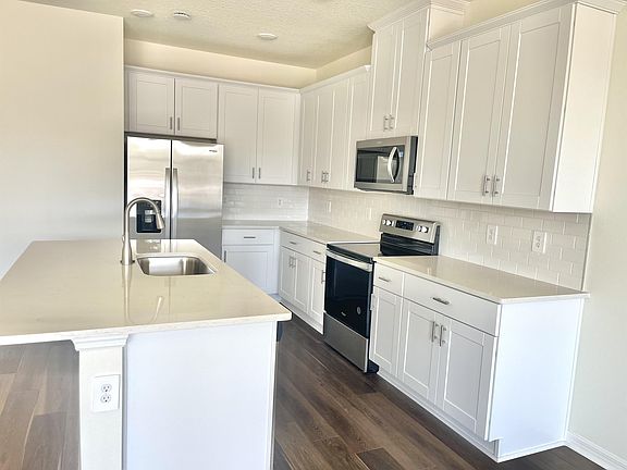 5th image of 4422 Creek Cir #1