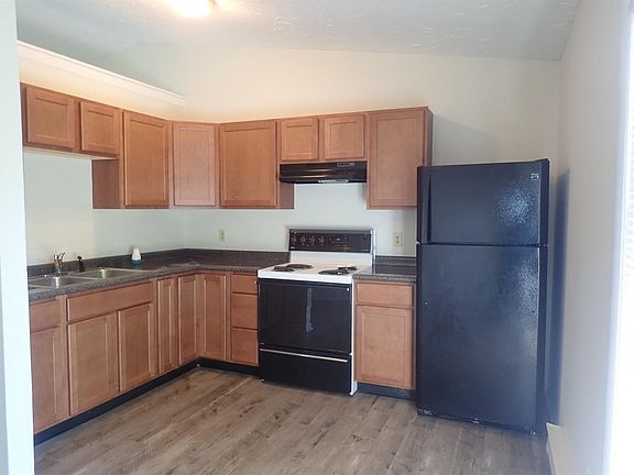 5th image of 2385 Lincoln Ave