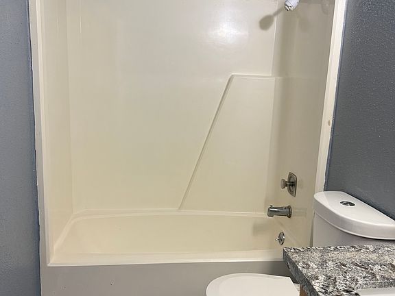 3rd image of 2535 McFaddin St APT 2