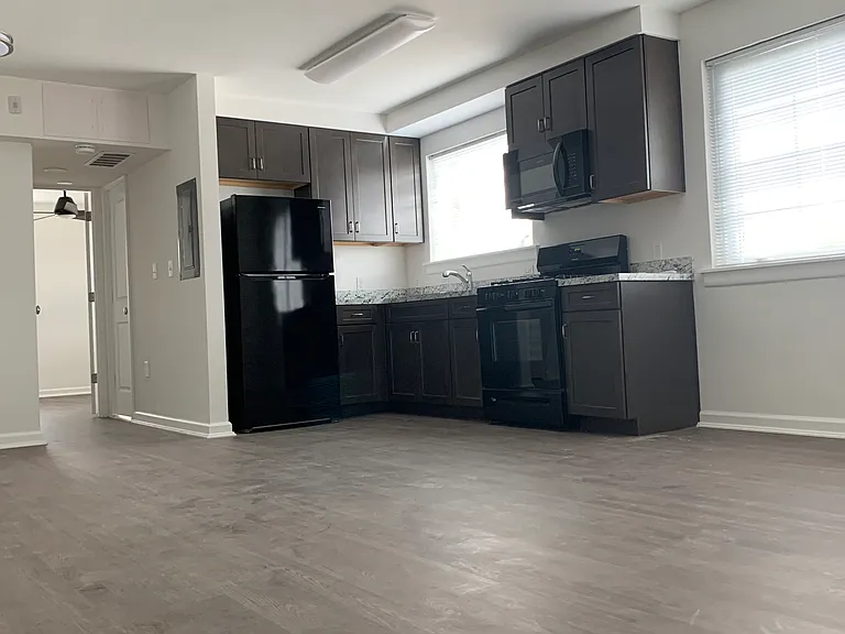 505 Jefferson St NW — Photo 6