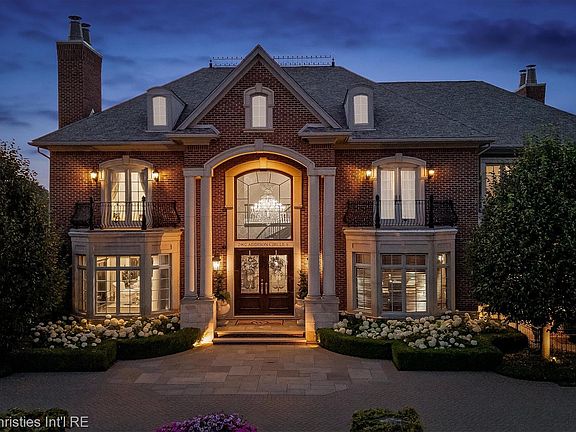 5th image of 2902 Addison Cir S