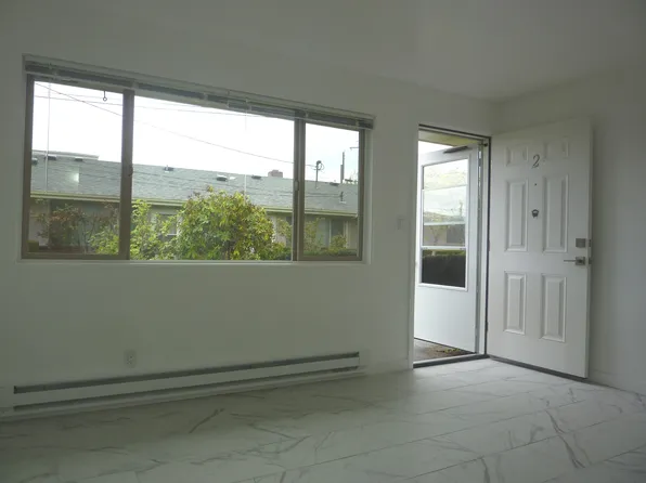 2-209 3rd Ave S, Edmonds, WA 98020