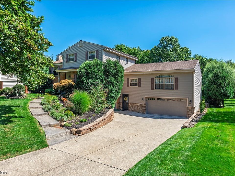 1st image of 8455 Sunnydale Dr