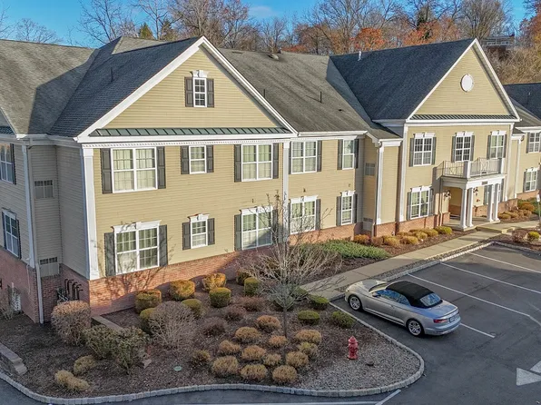 200 Canter Ct, Goshen, NY 10924