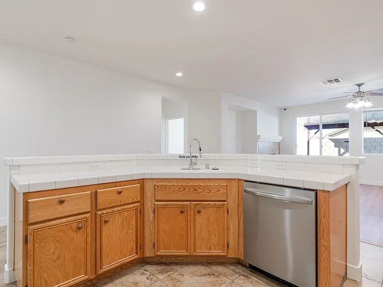 5059 Keston Dr — Photo 16