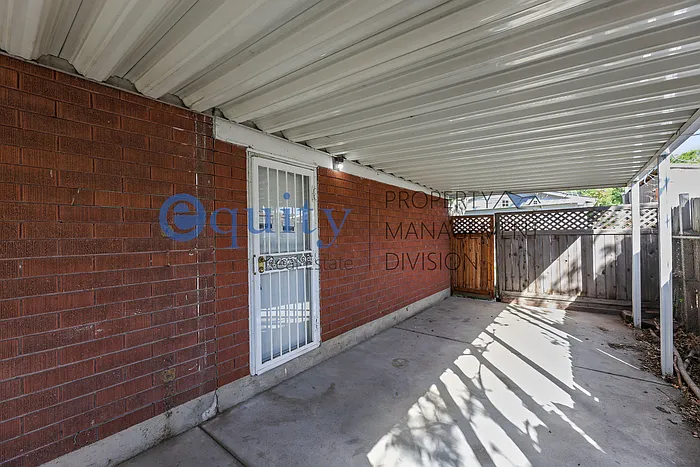 4305 S Phillips Ln #BASEMENT — Photo 11