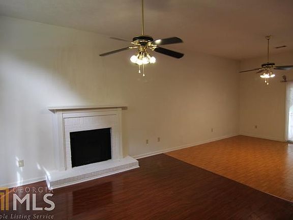 4th image of 3527 Chinaberry Ln