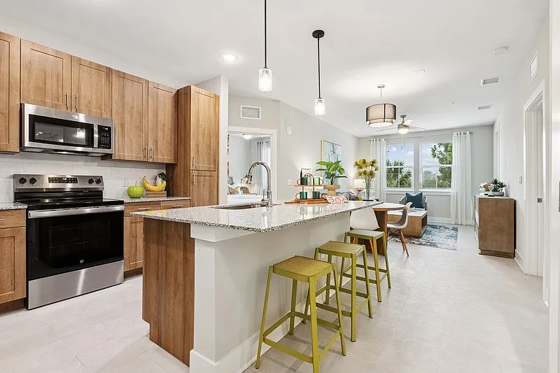 Eastshore Palm Bay — Photo 1
