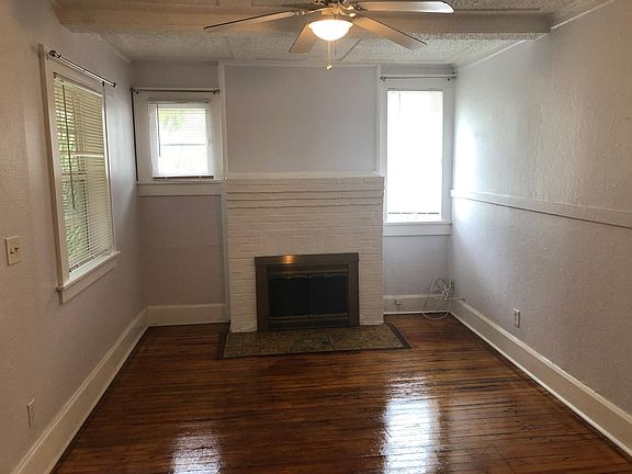 5th image of 136 18th Ave. Ne