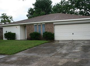 3611 Raindrops Rd, Pasadena, TX 77505