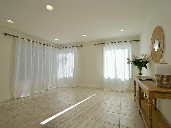 5th image of 3230 Stonebridge Ct