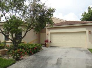 6312 Harbour Club Dr, Lake Worth, FL 33467