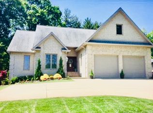 3502 N Woodland Point Dr, Martinsville, IN 46151