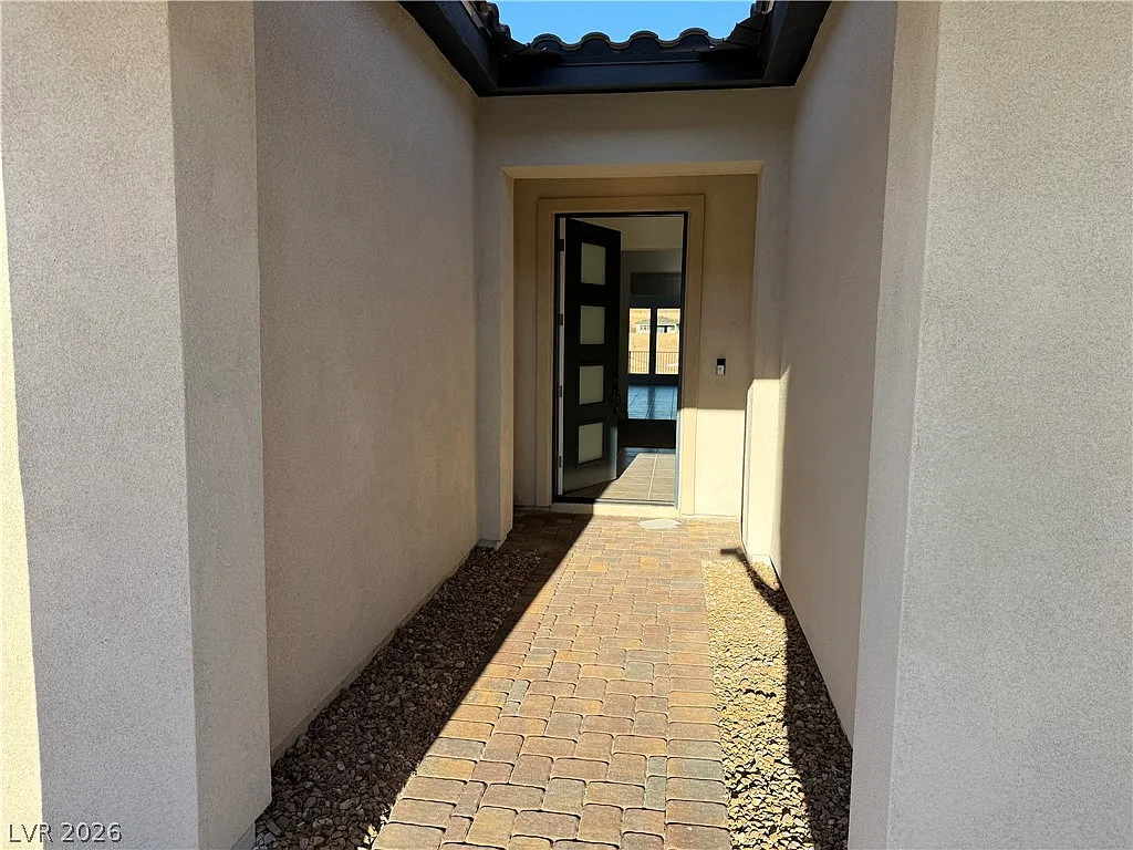 4 bed, 3.5 bath, 2620 sqft, $3,000 — Photo 4