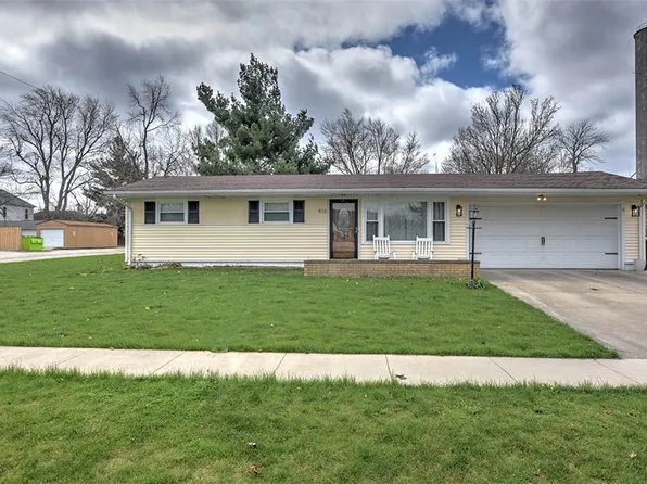 416 E Main St, Maroa, IL 61756
