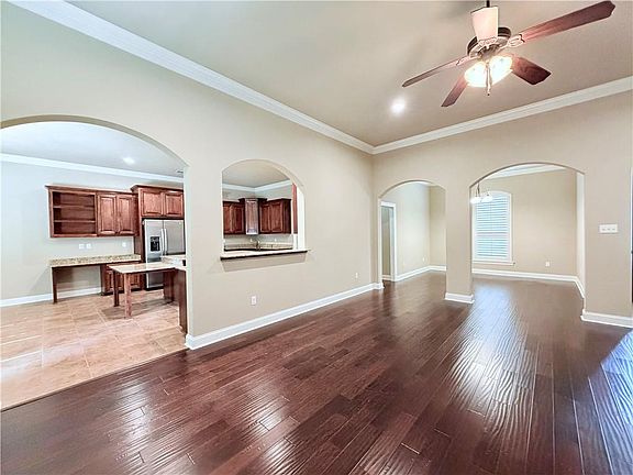 3rd image of 217 Mack Ln