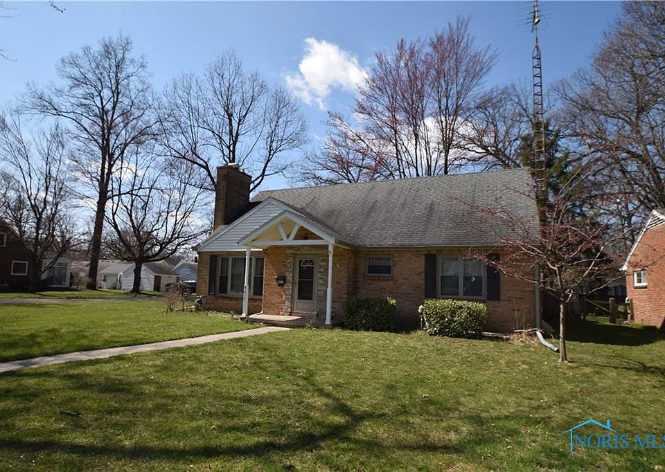 1st image of 4617 Oakridge Dr