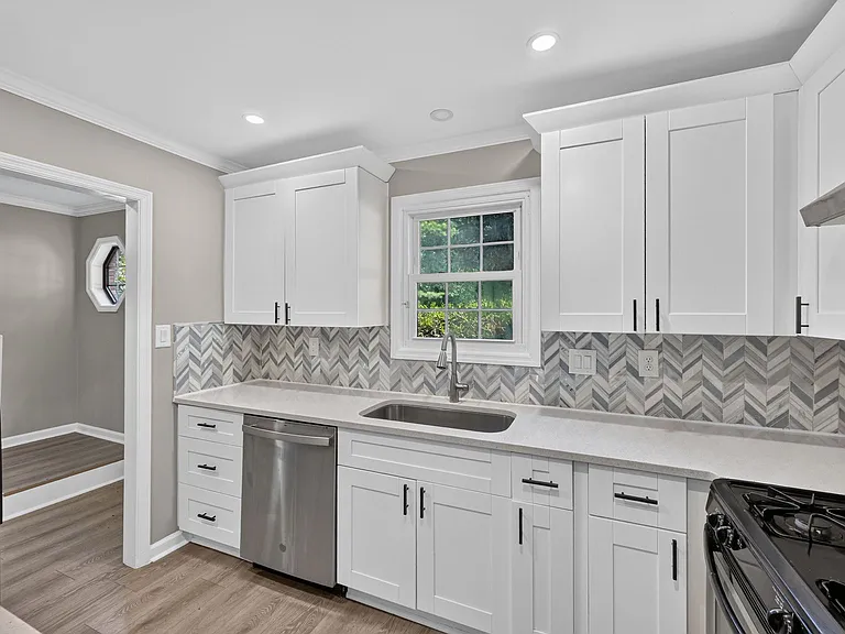 138 Springstead Ct SW — Photo 3