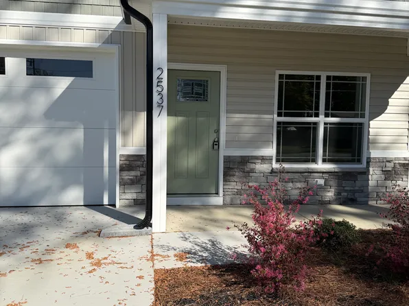 2537 Jones St, Winterville, NC 28590