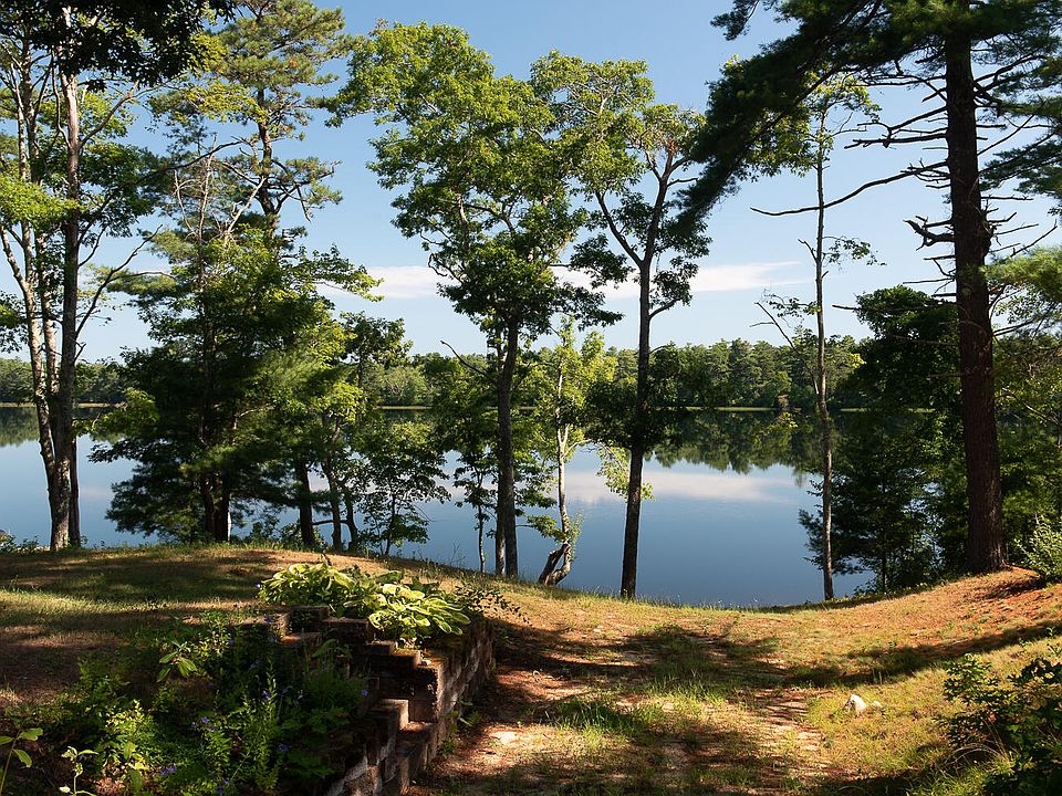 2nd image of 12 Spectacle Pond Rd