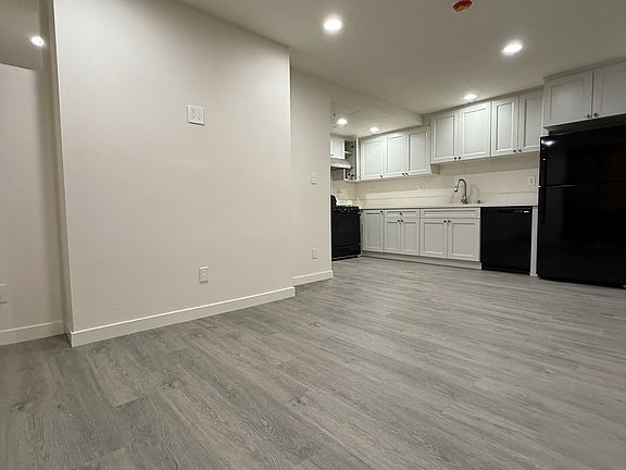 2nd image of 10694 Walnut St #1