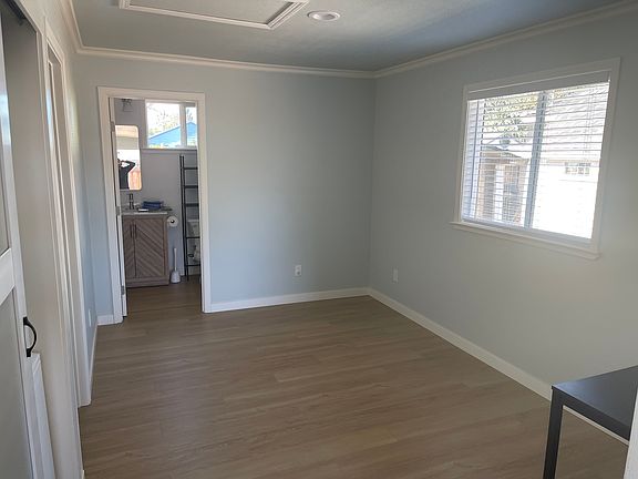 3rd image of 22033 Wallace Dr