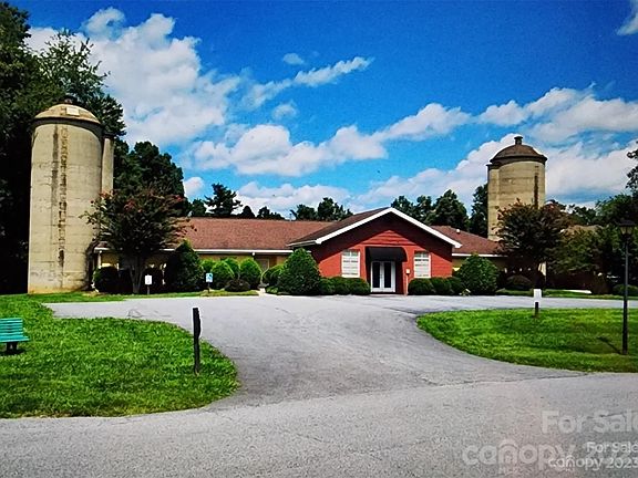4th image of 79 Wildwood Forest Ln