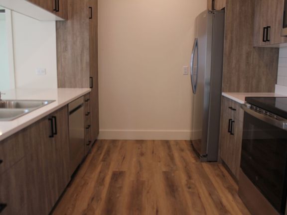 2nd image of 295 W Pearl Ave #2