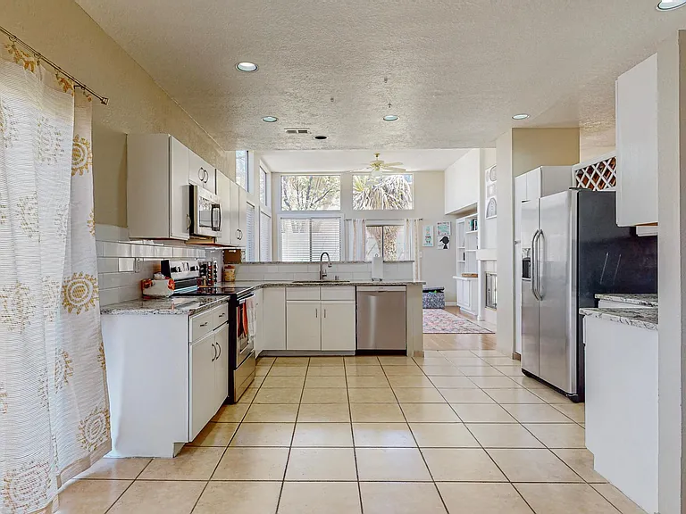 6216 Academy Ridge Dr NE — Photo 24