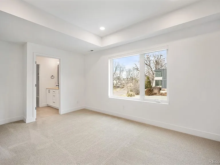 290 Monroe St — Photo 7