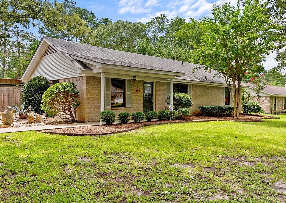 1st image of 205 Karen Dr