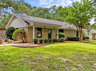 205 Karen Dr, Lufkin, TX 75901