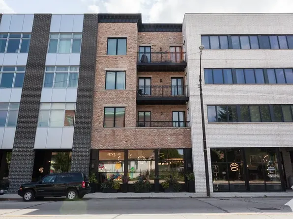 1641 W Grand Ave #304, Chicago, IL 60622