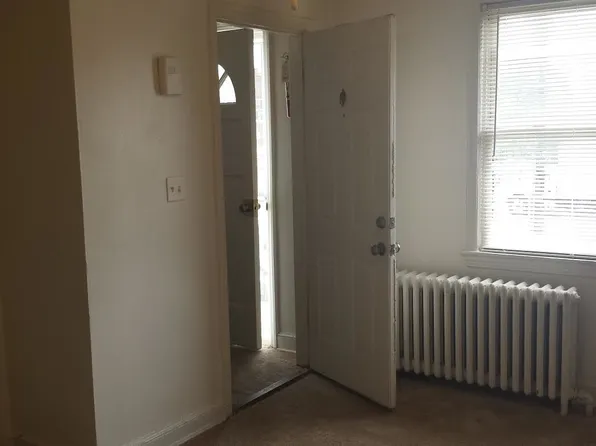 1812 Benning Rd NE, Washington, DC 20002