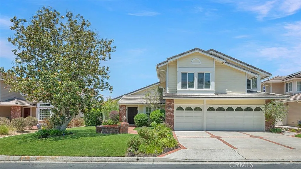 4 bed, 3.5 bath, 3137 sqft, $7,200 — Photo 2