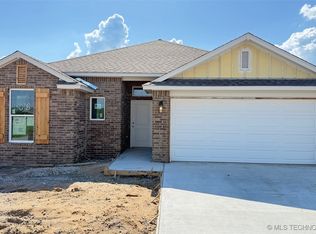 15018 S Poplar St, Glenpool, OK 74033