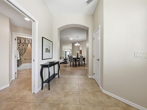 4th image of 1385 HACKBERRY PLACE