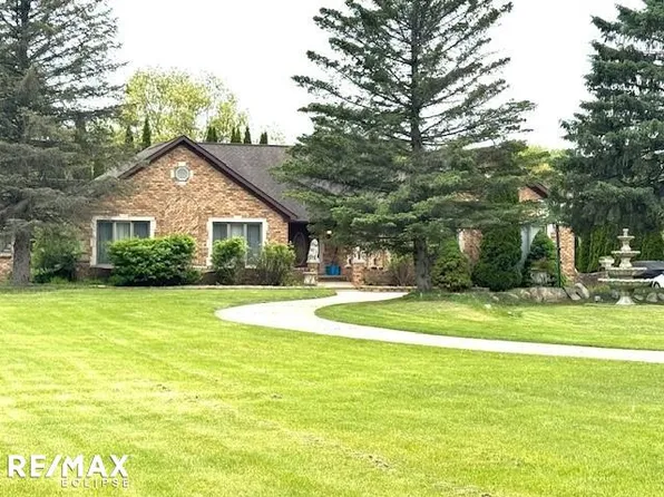 77801 Pearl Dr, Romeo, MI 48065