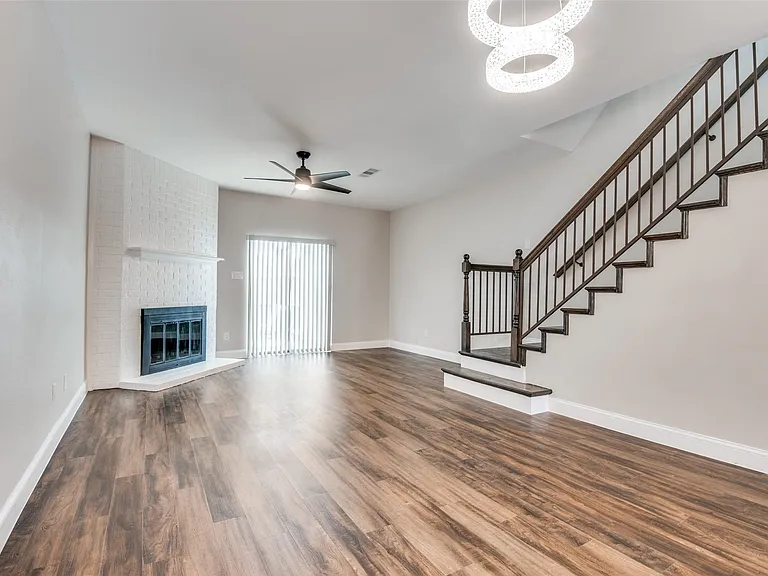 202 Samuel Blvd #C-2 — Photo 9