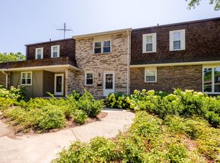 2551 Essex Ct, Saint Joseph, MI 49085