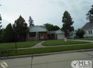 612 Gardner Ave, Clawson, MI 48017