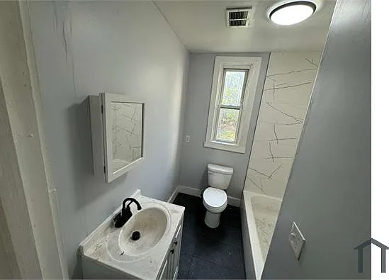 27 Hanford St #1 — Photo 5