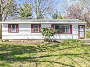5849 Glenbrook Ave SE, Grand Rapids, MI 49508