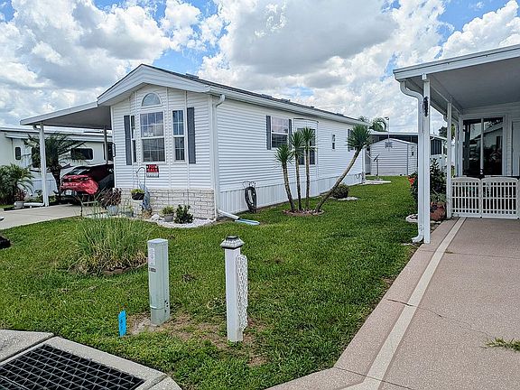 2nd image of 3815 Lacoste St #142