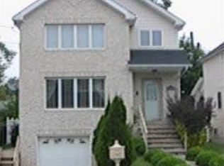 199 Adams Ave, Staten Island, NY 10306
