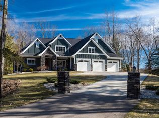 15700 148th Ave, Spring Lake, MI 49456